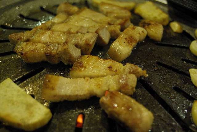 산청엔흙돼지 이미지