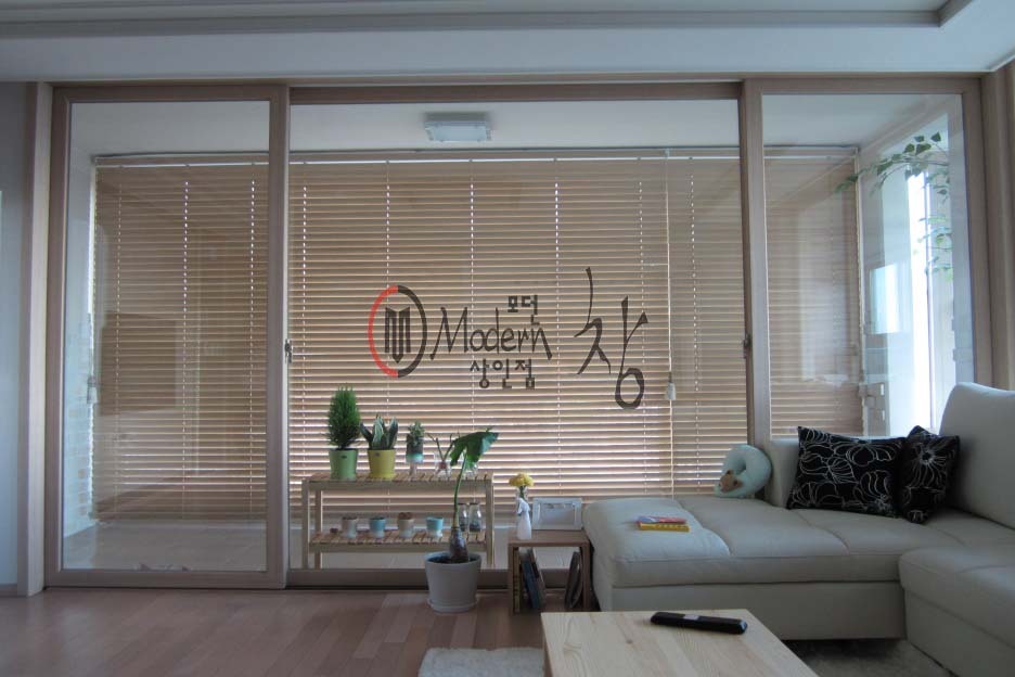 모던창 이미지