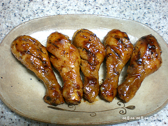 전문점보다 맛있는 간장소스치킨 드세요^^