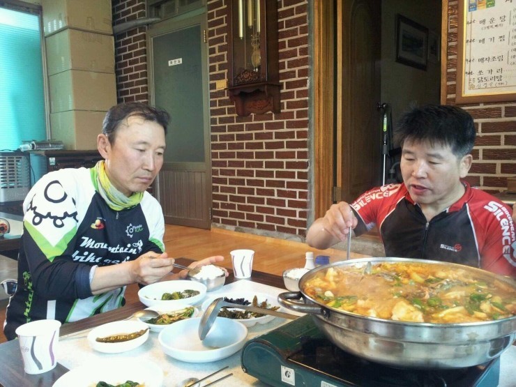 복탄횟집 이미지