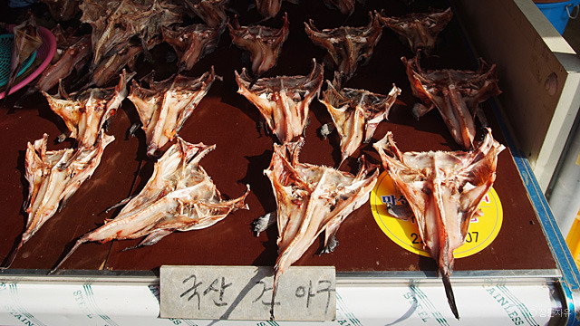 원조 초가집 이미지