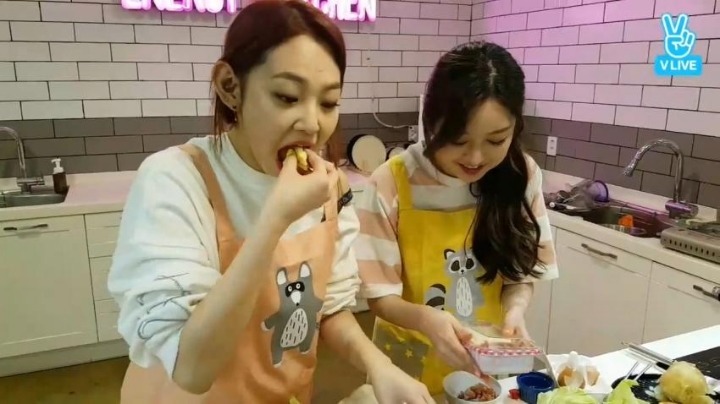 요리하는 강미나.jpg | 인스티즈