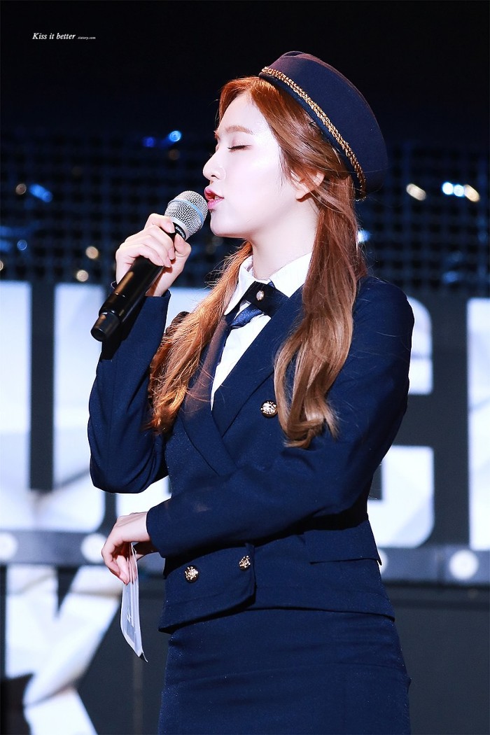 제복 입은 아이린.jpg | 인스티즈
