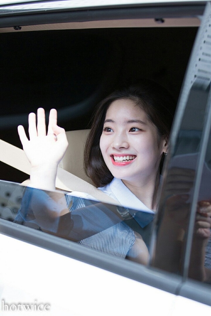 [트와이스] 하얗고 맑고 청량한 귀여운 다현이 | 인스티즈