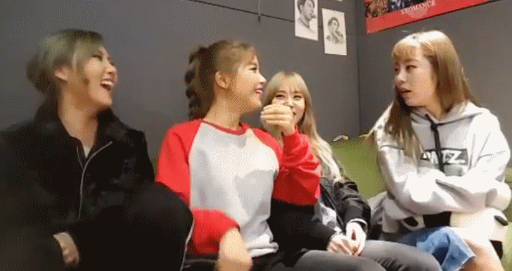 오늘자 마마무 | 인스티즈