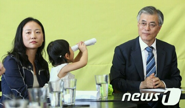 한국보도사진전에서 최우수상으로 선정했던 문재인사진 | 인스티즈