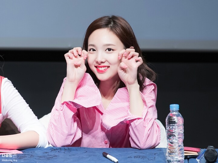 [트와이스] 베스킨라빈스 모델 같은 나연이 | 인스티즈