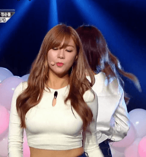 얼굴은 고대로 몸만 자란 하영이 (데이터) | 인스티즈