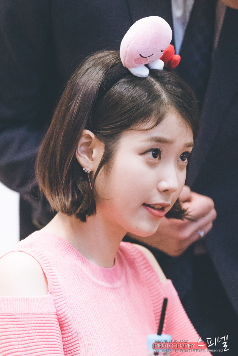[17.04.30] 코엑스 팬사인회 아이유.jpg | 인스티즈