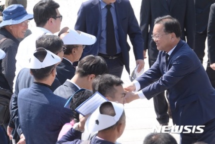5.18 광주민주화 운동 37주년 행사에 참석한 대권 잠룡들 | 인스티즈