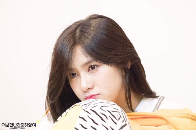[에이핑크] 잠에서 깨어나는 건 어려운 일이라서 하영이 | 인스티즈
