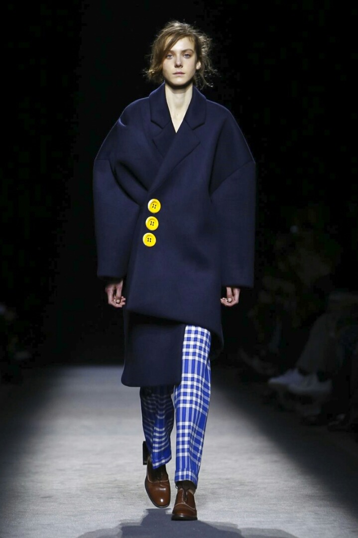 Jacquemus 쟈크뮈스 2016 FallWinter RTW Milan | 인스티즈