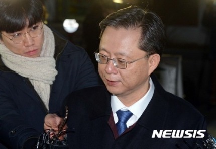 오늘자 구치소 나서는 우병우 | 인스티즈