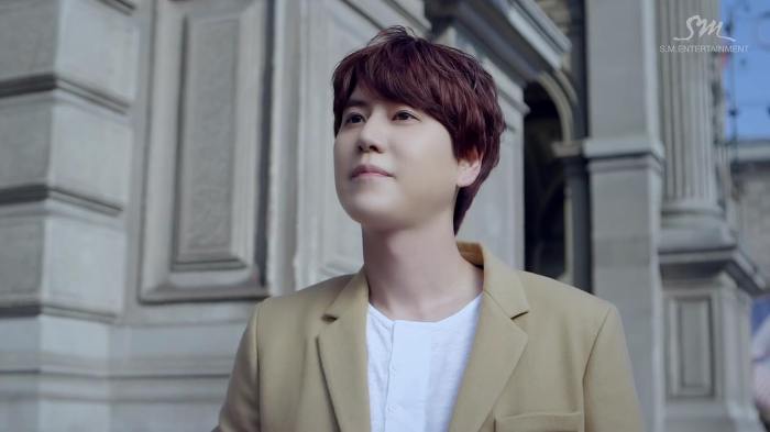  어이없는 규현 신곡 뮤직비디오 캡처 | 인스티즈