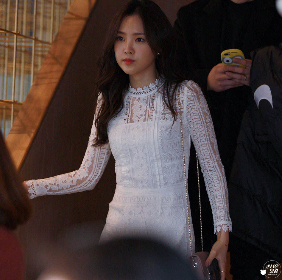 [에이핑크] 손나은 여성스런 분위기.jpg | 인스티즈