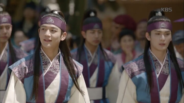 [화랑] 1500년 전 인기 아이돌 화랑 출근길 풍경.jpg (feat.럽라 떡밥) | 인스티즈