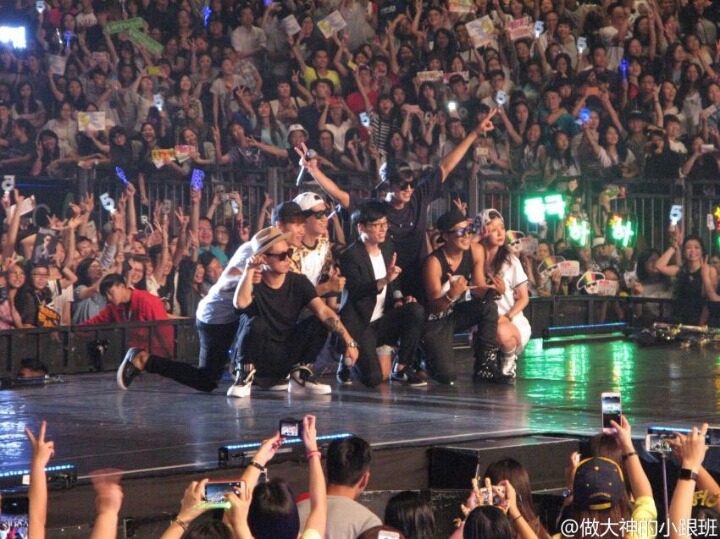 [런닝맨] 이제는 보지못할 것 같은 훈훈한 멤버들 단체 사진..(1) | 인스티즈