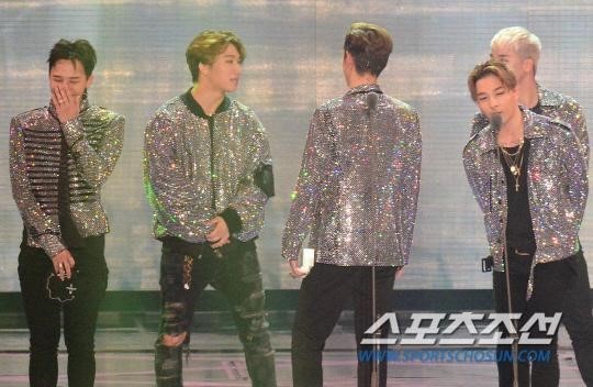 멜론뮤직어워드 빅뱅, 탑 수상 소감 "그동안 너무나 과분한 사랑 받았다" | 인스티즈