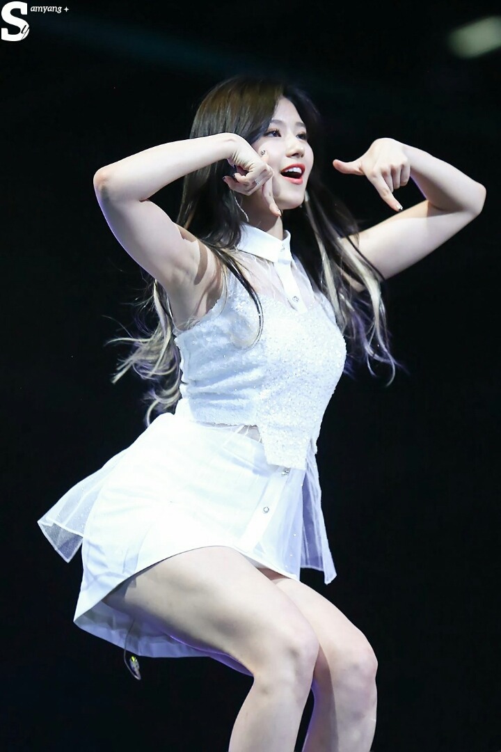 사나 생일이라 푸는 섹시큐티 사진들 | 인스티즈