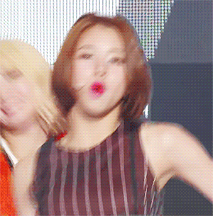 어깨미인 채영.gif | 인스티즈