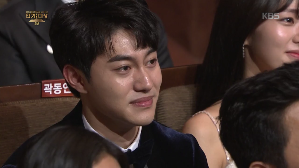 박보검 상 받는데 울었던 또 한 사람.jpg | 인스티즈