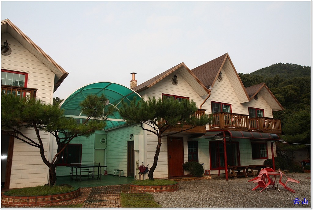 깔끄막희컨집 이미지