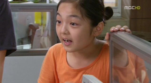 [지붕킥] 샌드위치 많이 먹기 대회에 참가한 세경 | 인스티즈
