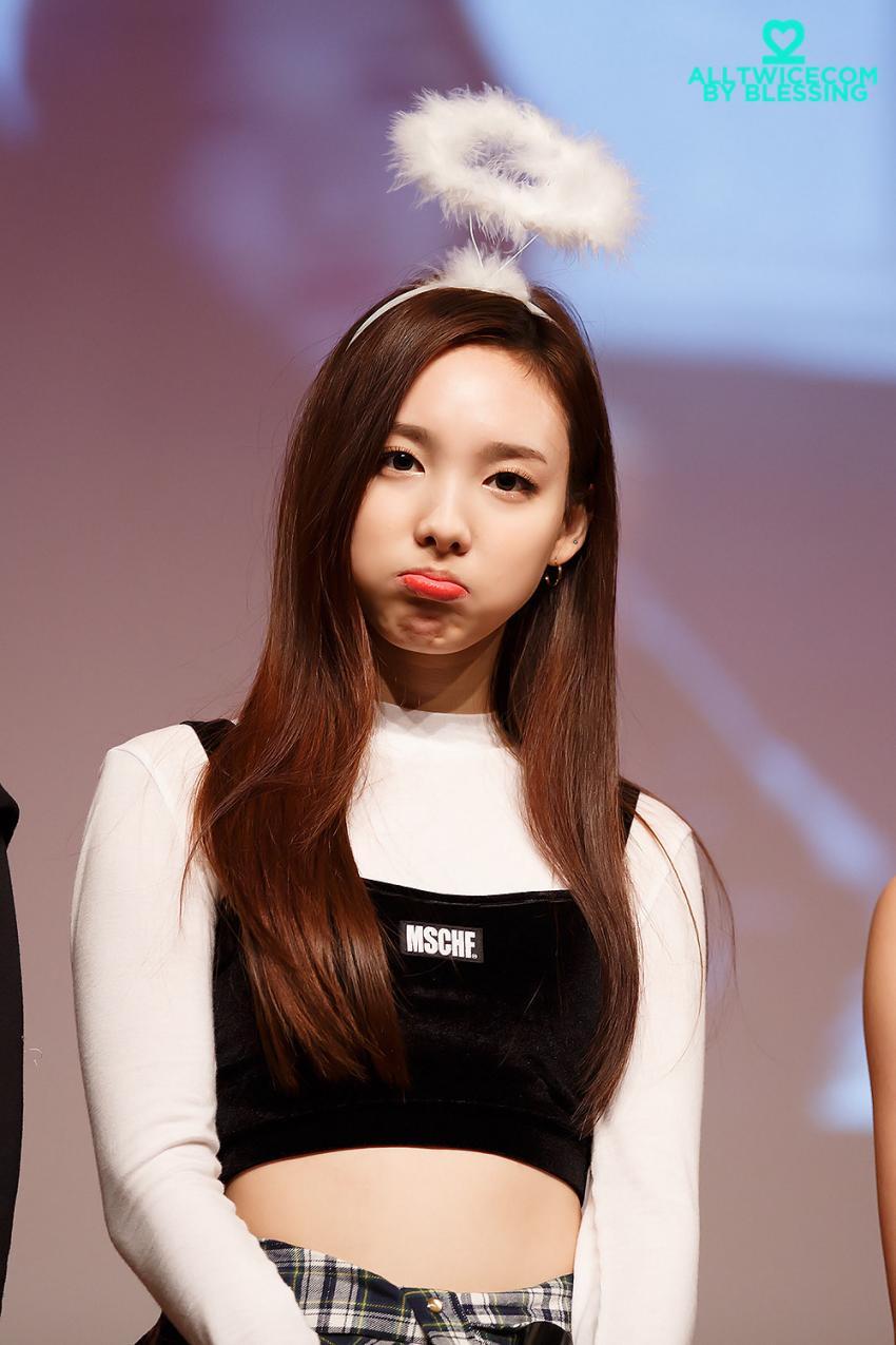 임나연 1집때.gif | 인스티즈