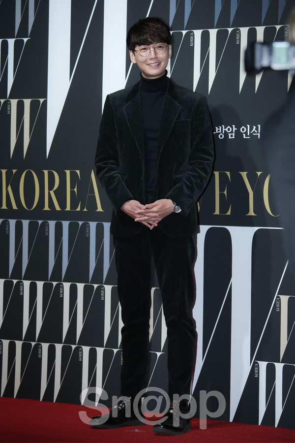 [이진욱외] W 코리아 유방암자선행사에 참석한 남자셀렙15인 수트패션.jpg | 인스티즈