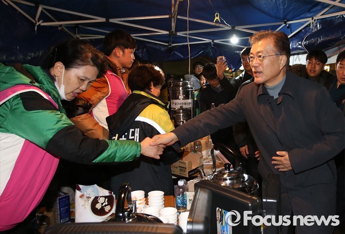대구 서문시장 화재현장 찾은 문재인 | 인스티즈