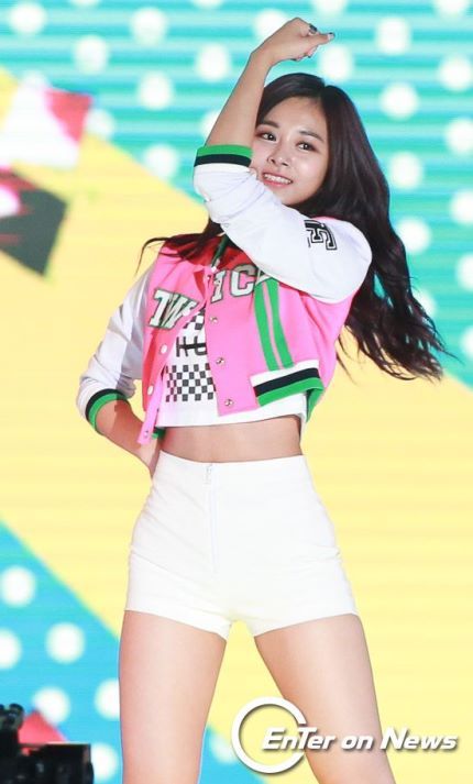 오늘자 트와이스 쯔위 | 인스티즈