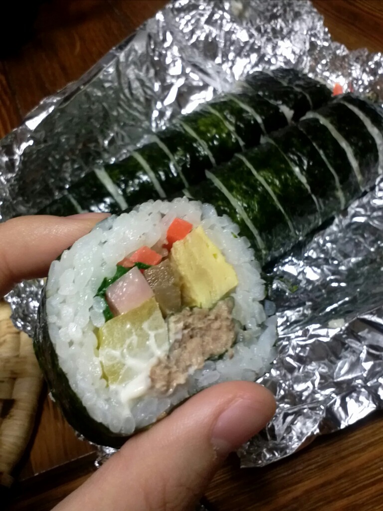 김밥먹을래 이미지