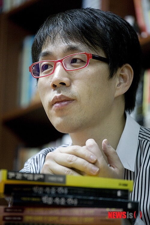 사람들이 이동진 평론가에 대해 잘 모르는 사실들 | 인스티즈