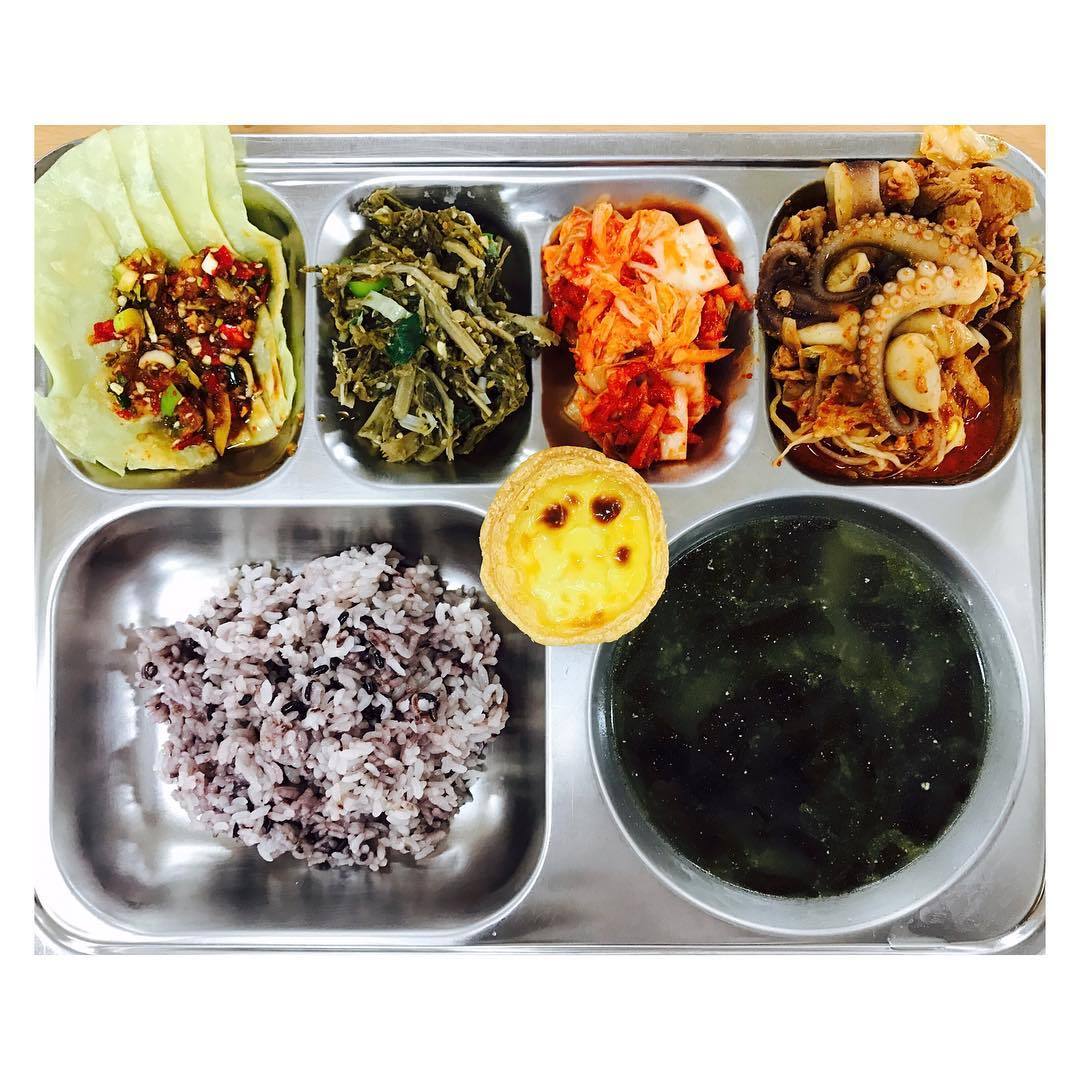 어느 고등학교 급식.jpg | 인스티즈