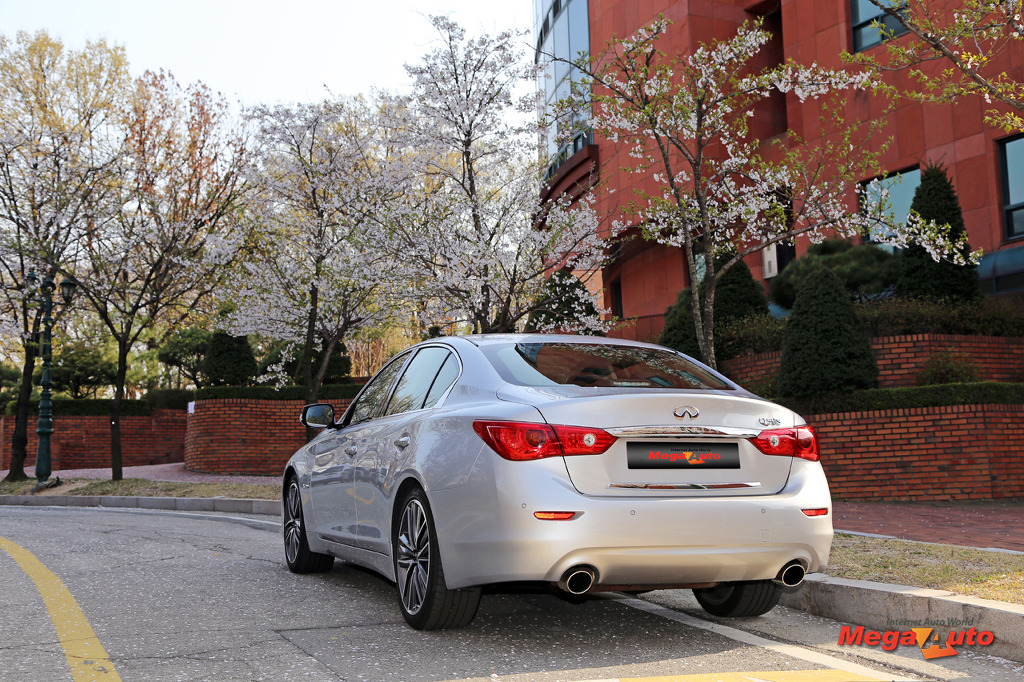 닛산 인피니티 Q50S 하이브리드 | 인스티즈