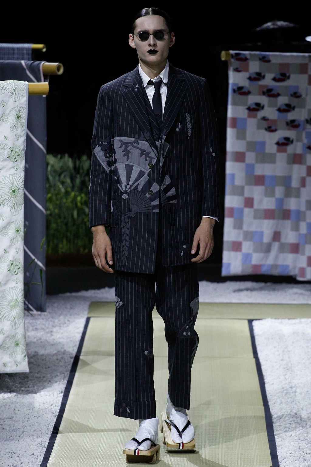 일본풍의 톰브라운 SS16 (데이터주의) | 인스티즈