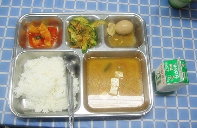 매우 현실적인 군대식단 | 인스티즈