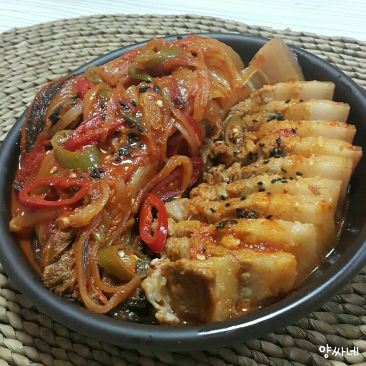 돼지고기 묵은지찜? 알배추 굴보쌈? | 인스티즈