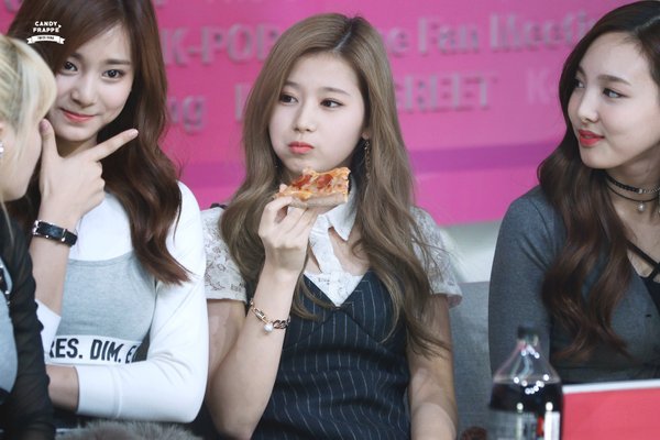트와이스 사나 이상형적인 비주얼.gif | 인스티즈