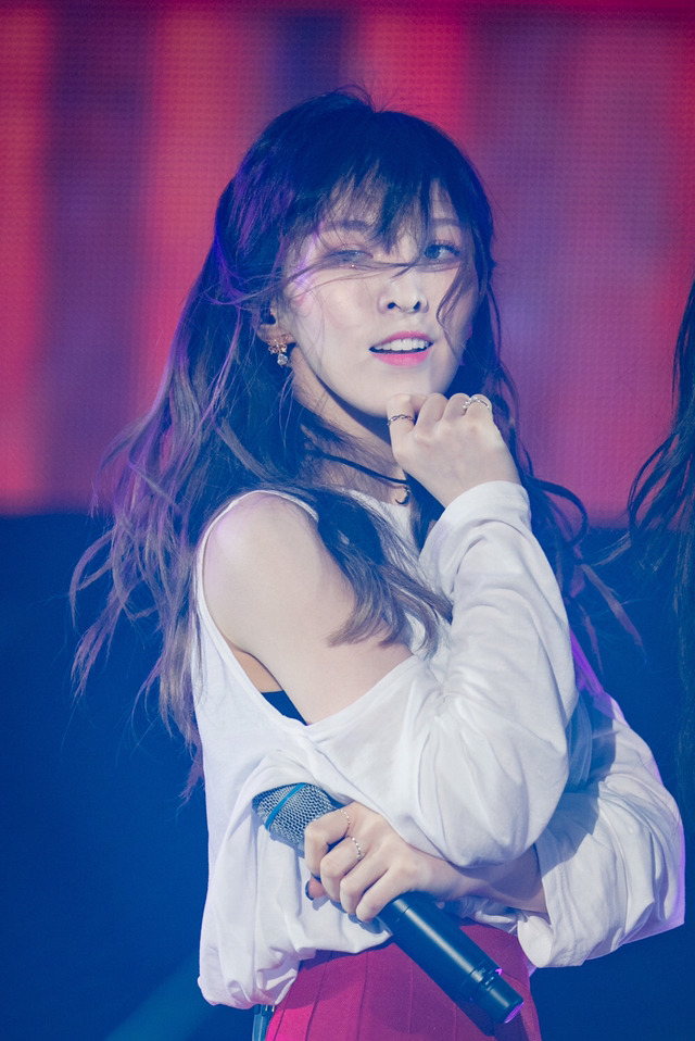 [레드벨벳] 비가 올 것 같은 느낌이 들어서 웬디 | 인스티즈