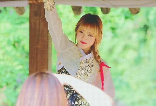 민속촌 에서 한복입은 우주소녀 루다 움짤 | 인스티즈