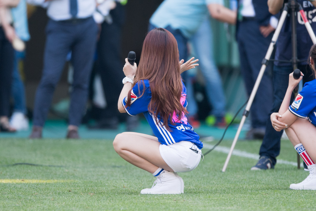 정은지 뒷태 | 인스티즈