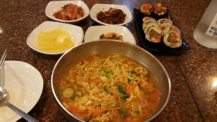 김밥천국 라면 시켜먹는거 돈 아깝다vs안 아깝다 | 인스티즈