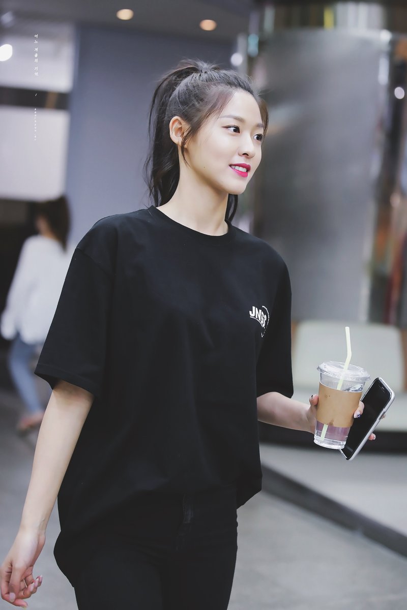 18시즌 설현이 미모.jpgif (100장) | 인스티즈