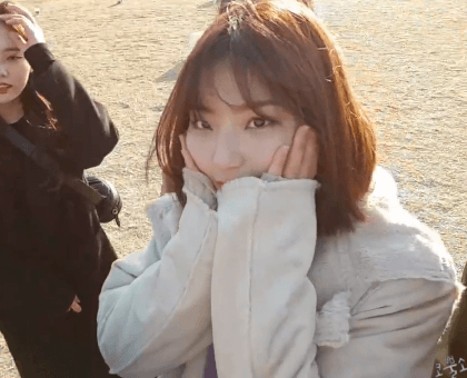 요즘 잘 안 올라와서 올려보는 프로미스나인 이새롬.jpgif | 인스티즈