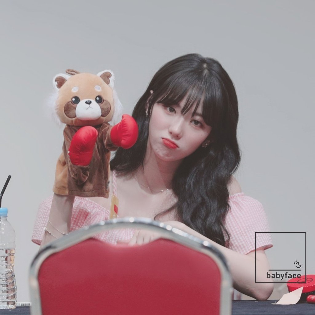 축소인간같은 우주소녀 루다.jpgif | 인스티즈
