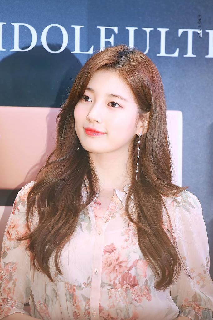 오늘이 생일인 수지.jpgif | 인스티즈