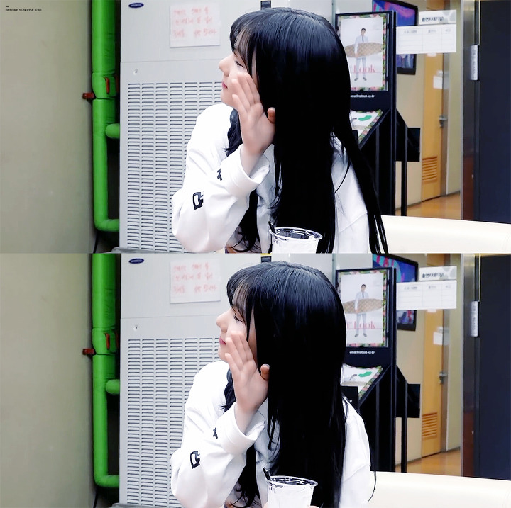 [여자친구] 주문한 와칸다 여권 케이스가 도착해서 은하 | 인스티즈