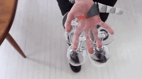 여섯번째 인공 손가락.gif | 인스티즈