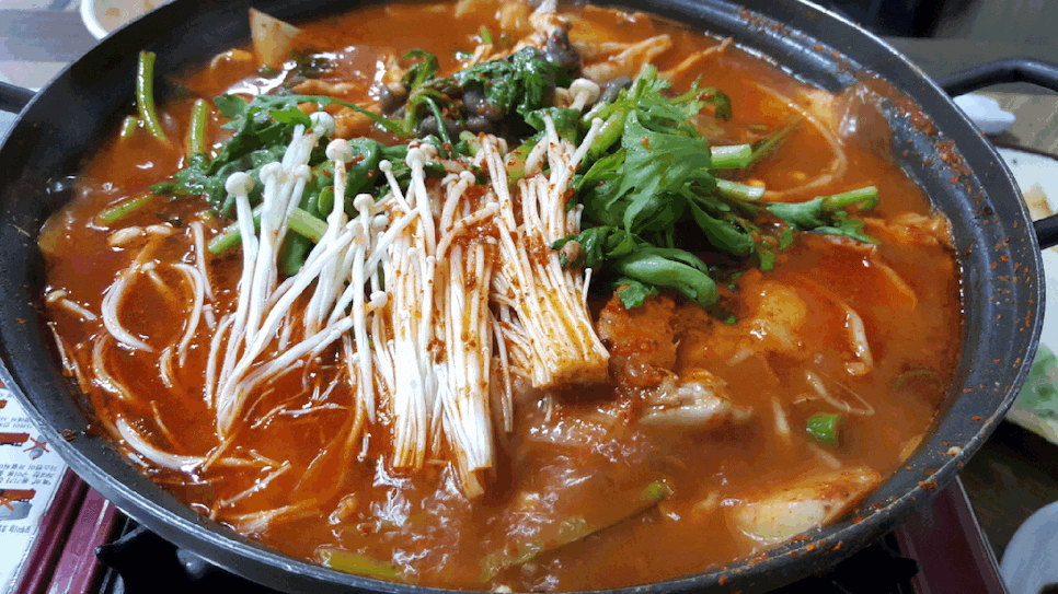 신선하고 맛있는! 송어회 (+사이드) gifjpg | 인스티즈